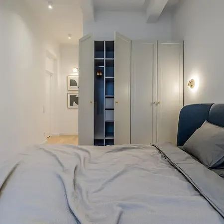 Domillion 3bdr 2 Baths Bright And Spacious P99 * וילנה